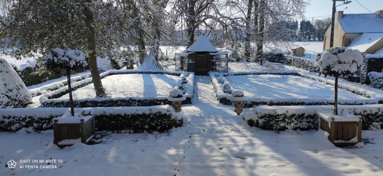 Le Manoir De La Bigotiere Bed & Breakfast Pleslin-Trigavou Eksteriør bilde